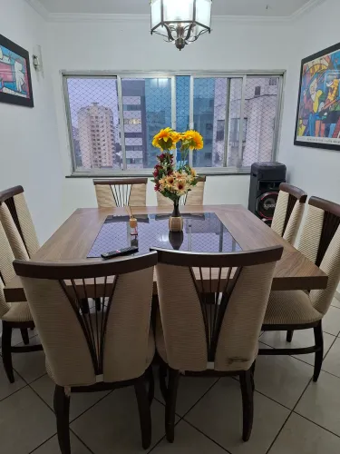 VENDO MESA DE 8 CADEIRAS ( LEIA !!!!!! )