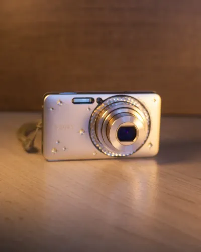 Câmera SONY Cybershot W570D (edição limitada)