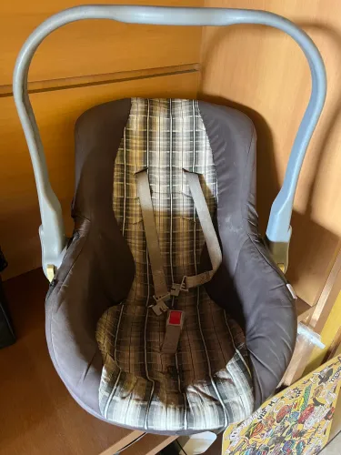 Bebê conforto pra carro