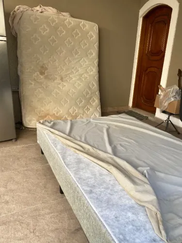Cama com colchão