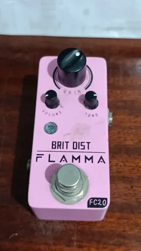 Pedal de guitarra - FLAMMA FC20 BRIT DIST - O SOM BRITÂNICO QUE FALTAVA NO SEU SETUP!