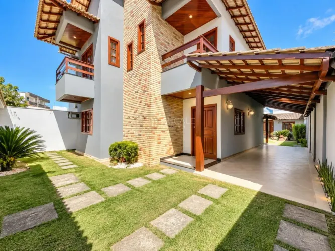 Apartamento Duplex com 5 quartos sendo 2 suítes para Venda na Praia do Morro - Guarapari /