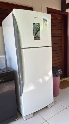 Geladeira Panasonic FrostFree Inverter 435L