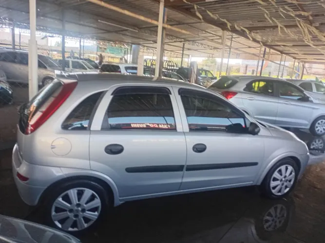 Chevrolet Corsa Hatchback 1.8 MPFI Flexpower 8V 5P 2004