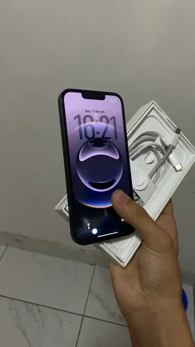 iPhone 16e