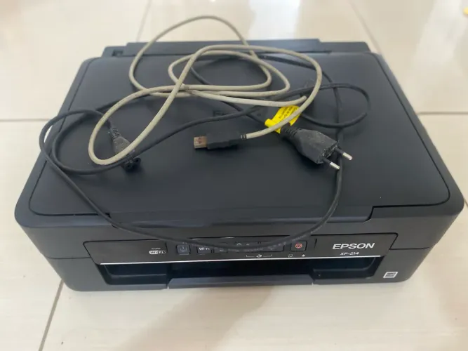Impressora EPSON XP- 214 ( retirada de peças )