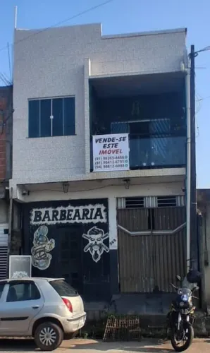 Vendo casa com ponto comercialno centro da cidade ótima localização para trabalho e morada