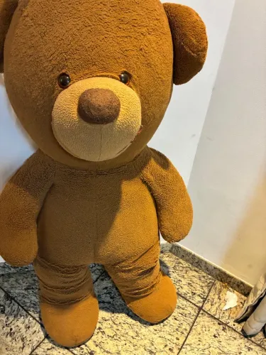 Urso de pelúcia (1 metro e 10 centímetros)