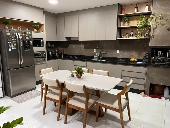 CASA REFORMADA COMPLETA COM CHURRASQUEIRA CONDOMÍNIO RUBI VÁRZEA GRANDE
