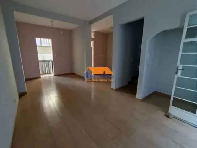 casa geminada de 2 quartos Bairro Caiçara em belo Horizonte