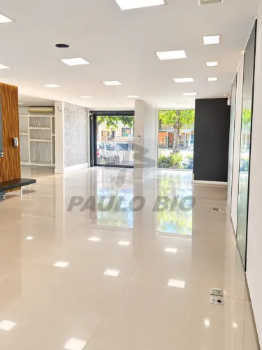 Salão Comercial para alugar no Bairro Jardim Bela Vista em Santo André - SP.