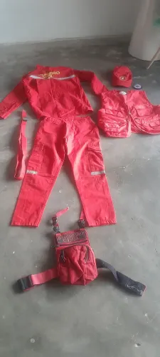 Vende-se fardamento para bombeiro civil