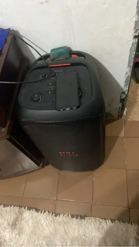 Vende-se CAIXA DE SOM BLUETOOTH PARTYBOX JBL 320