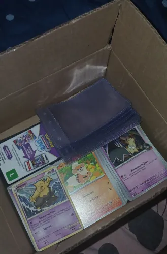+300 cartas pokemon originais+codes de jogo+sleeves 