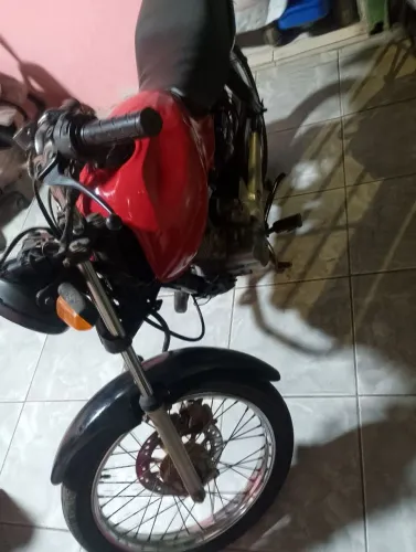 Quero 3200$ moto só tem débito 2500$ 