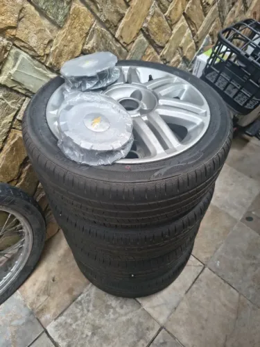 RODAS DE LIGA NOVINHAS COM PNEUS