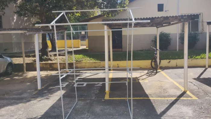 Barraca super conservada pronto pro trabalho, ZAP *