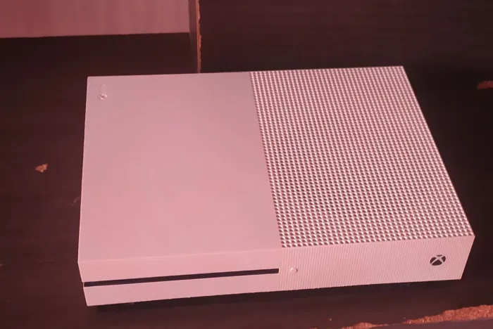 Xbox one S com defeito (não liga)