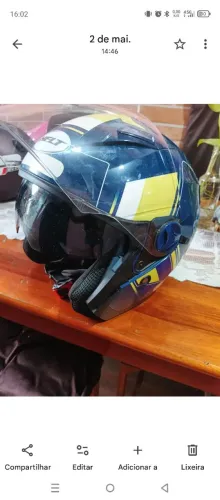 Capacete helt com óculos