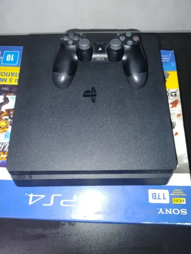 PlayStation 4 Usado 1 TB + 2 jogos