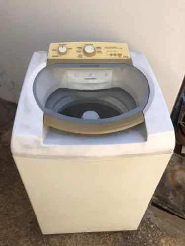 Vendo uma máquina de lavar roupa Brastemp ative 11kl