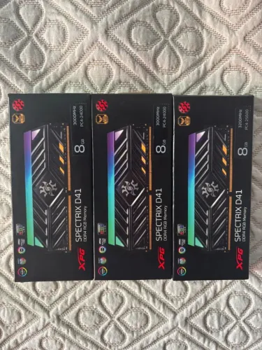 Memórias RAM 8GB XPG Spectrix D41