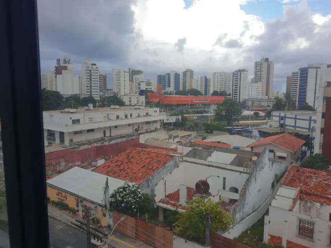 Excelente sala comercial com 176m a na Pituba