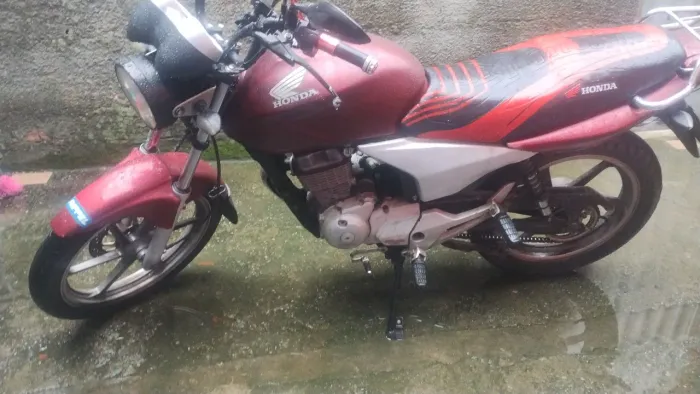Moto muito boa 150sport 2007 e 2008 só venda 