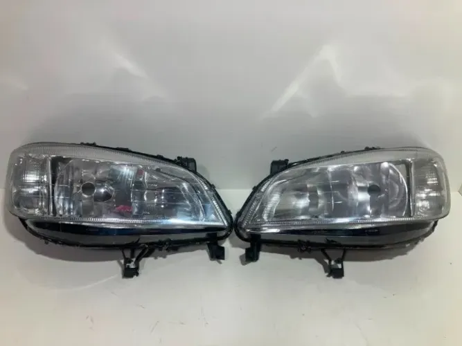 Par de Farol Zafira 2001 2002 2003 2004 2005 Á 2012