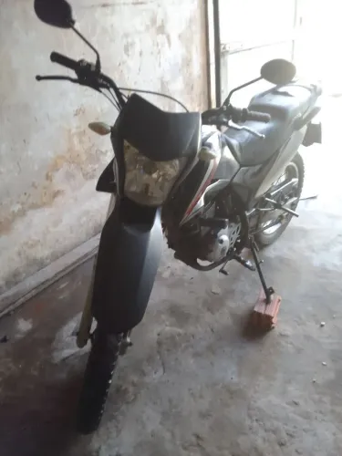 Bros super conservada perfeita para vc trabalhar 