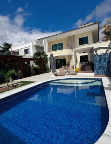 LINDA CASA COM PISCINA NA PRISCILLA DUTRA