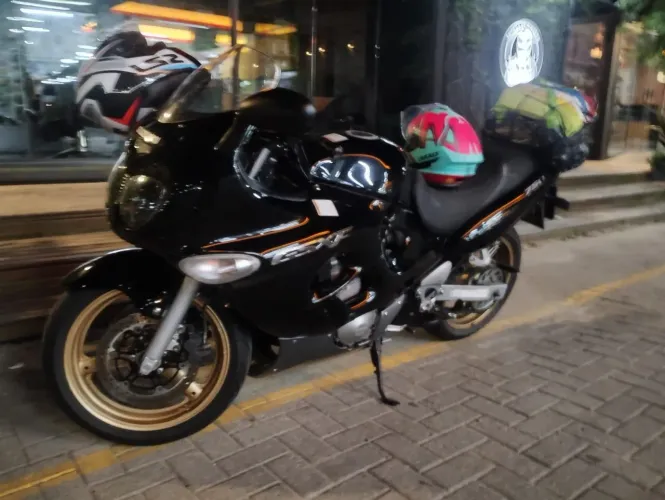 GSX 750F Raridade