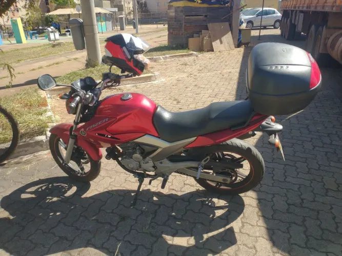 Fazer 250