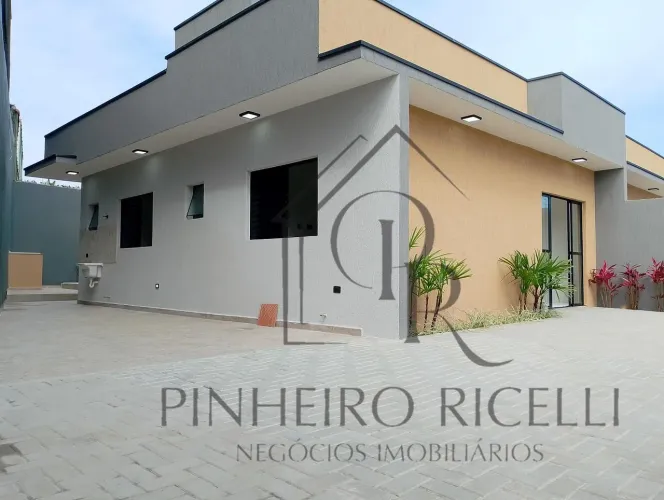 Casa para Venda em Itanhaém, Jd das Palmeiras, 2 dormitórios, 1 suíte, 2 banheiros, 4 vaga