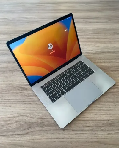MacBook Pro 2017 15?