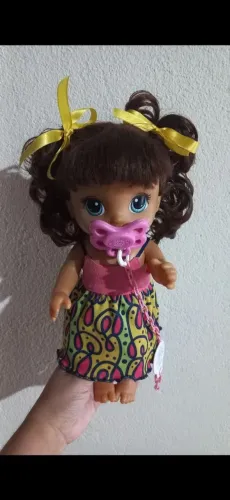 Baby alive come macarrão de massinha