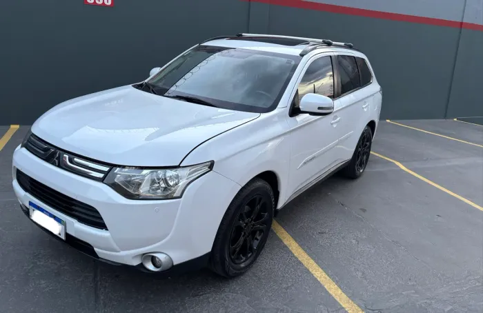 Mitsubishi Outlander 2.0 16V 160cv Aut. 2015
