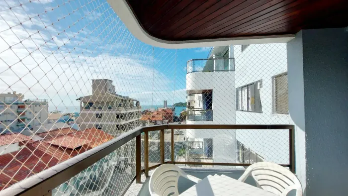 Apartamento para aluguel com 2 quartos em Centro - Bombinhas - SC, comporta até 09 pessoas