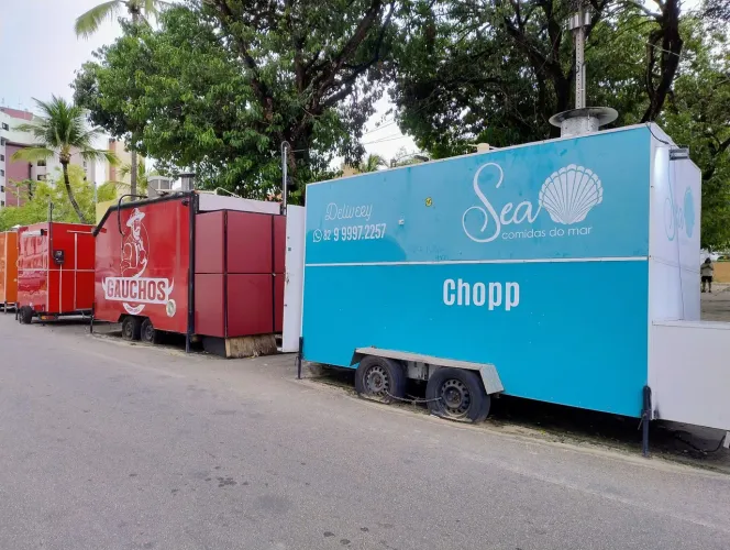 Vendo Trailer na Praça do Skate