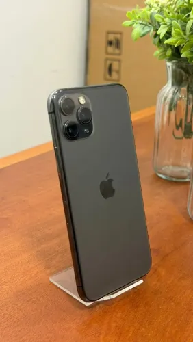 iPhone 11 Pro - 64GB Preto