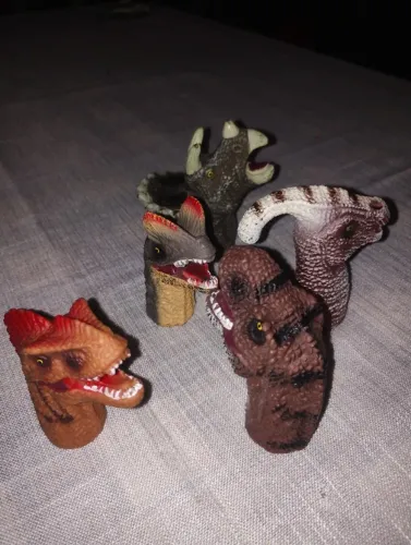 Dinossauros Brinquedos Dedoches Encaixa Dedos (Leia todo o anúncio)