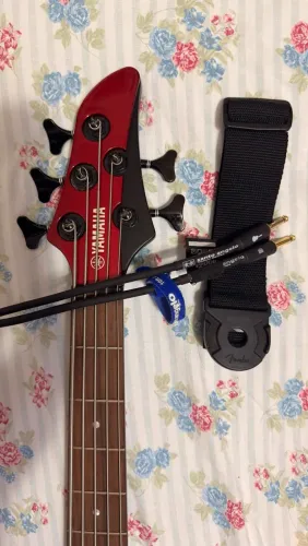 Contrabaixo Yamaha RBX375 5 Cordas Red + Vox AmPlug 2 + Capa + Cabo + Correia