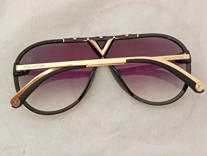 Óculos de Sol Louis Vuitton Model Drive (Z1058E) - 100% Original