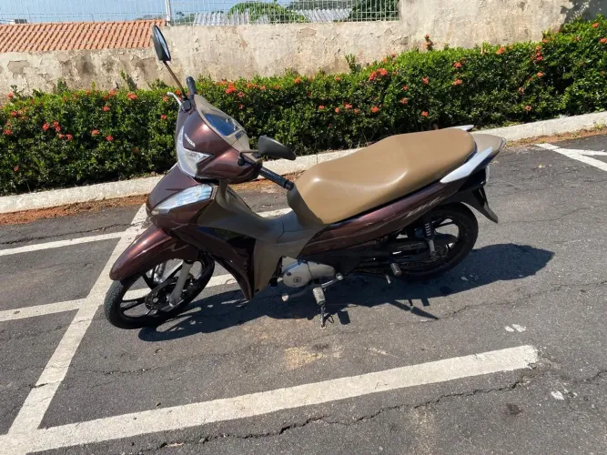 Vendo esta biz ano 2022,completa