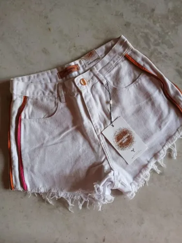Shorts jeans branco consciência jeans