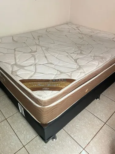 Colchão box casal ortobom.