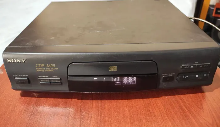 Vintage CD Player Sony CDP-M28