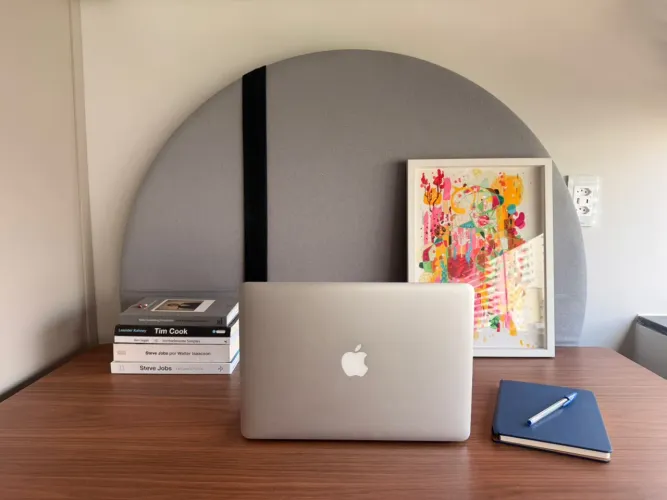 MacBook Air 13 polegadas muito bem cuidado