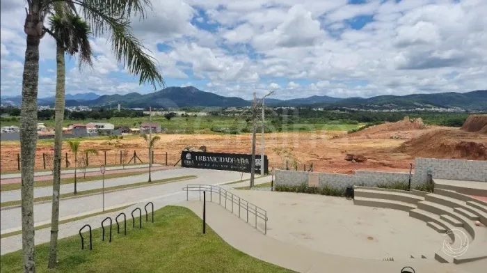 Terreno com 236,06 m2 em São José