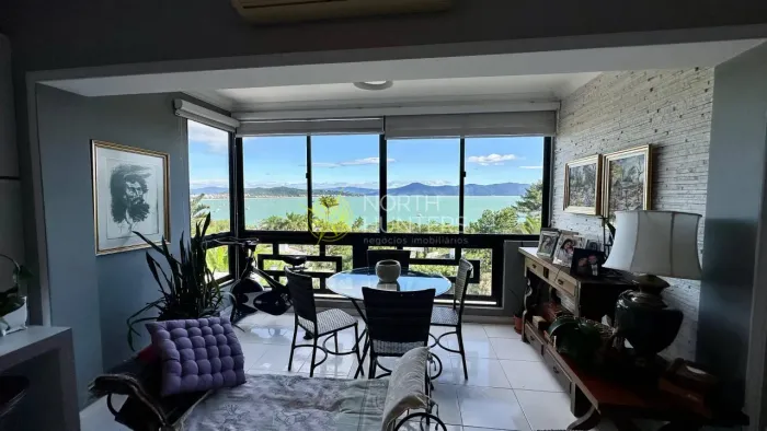 Excelente cobertura duplex com vista mar e pé na areia em Canajure para locação anual,Flor